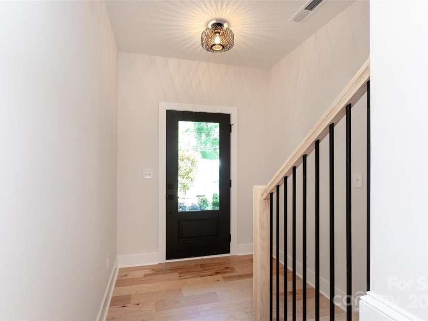 1724 Dallas Avenue, Charlotte, NC 28205.  MLS# CAR4267451, YatesRealty ID 20456. 