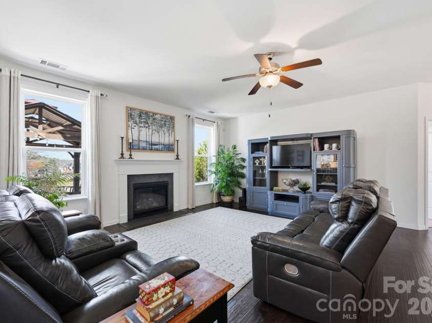 108 Heron Cove Loop, Mooresville, NC 28117.  MLS# CAR4357384, YatesRealty ID 20457. 