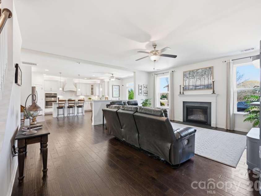108 Heron Cove Loop, Mooresville, NC 28117.  MLS# CAR4357384, YatesRealty ID 20457. 