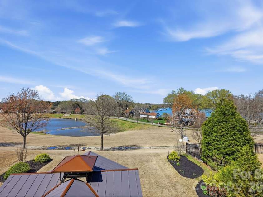 108 Heron Cove Loop, Mooresville, NC 28117.  MLS# CAR4357384, YatesRealty ID 20457. 