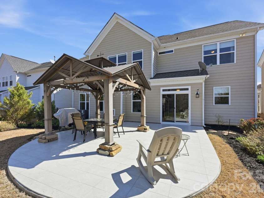108 Heron Cove Loop, Mooresville, NC 28117.  MLS# CAR4357384, YatesRealty ID 20457. 