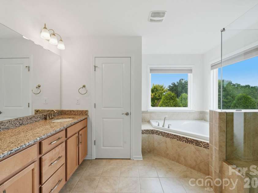 108 Heron Cove Loop, Mooresville, NC 28117.  MLS# CAR4427585, YatesRealty ID 20457. 