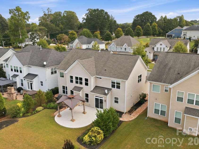 108 Heron Cove Loop, Mooresville, NC 28117.  MLS# CAR4427585, YatesRealty ID 20457. 