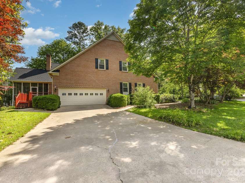 1750 Trellis Drive, Rock Hill, SC 29732.  MLS# CAR4261215, YatesRealty ID 20457. 