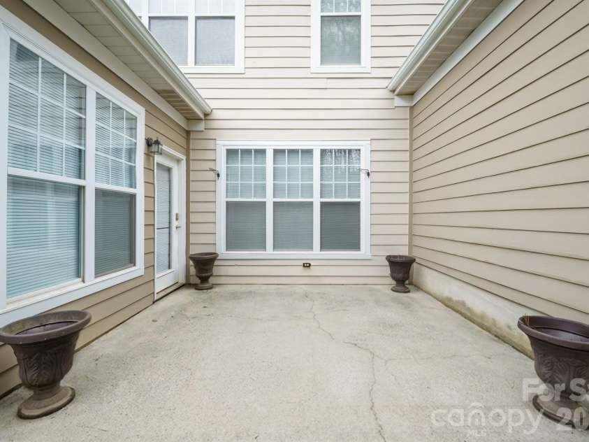14208 Castle Abbey Lane, Charlotte, NC 28277.  MLS# CAR4351878, YatesRealty ID 20458. 