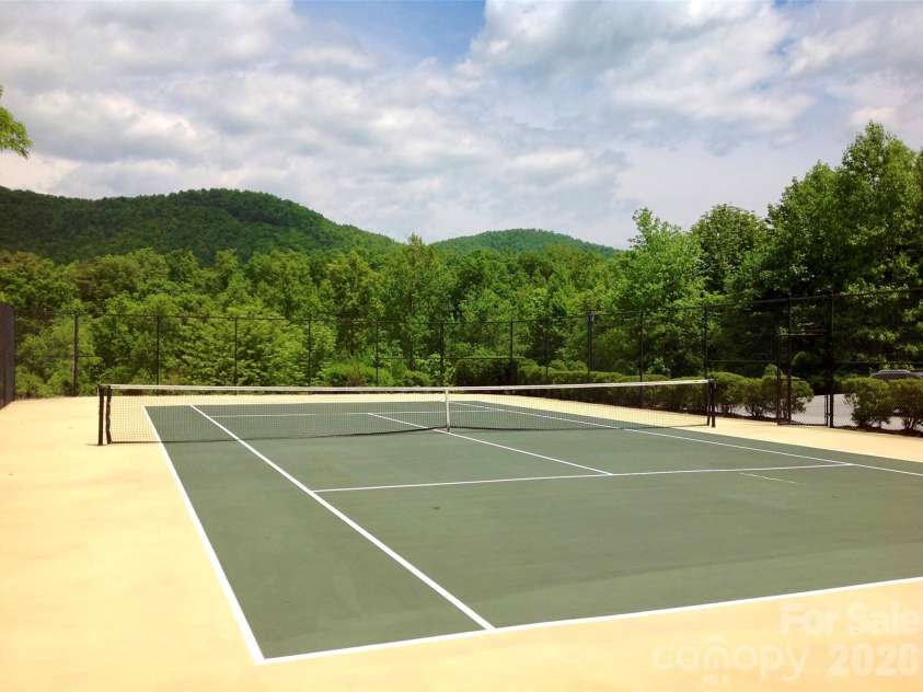 732 Streamside Drive, Arden, NC 28704.  MLS# CAR4366321, YatesRealty ID 20459. 