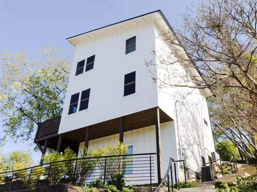 1057, 1061, 1063 Riverside Drive, Asheville, NC 28804.  MLS# CAR4331784, YatesRealty ID 2046. 