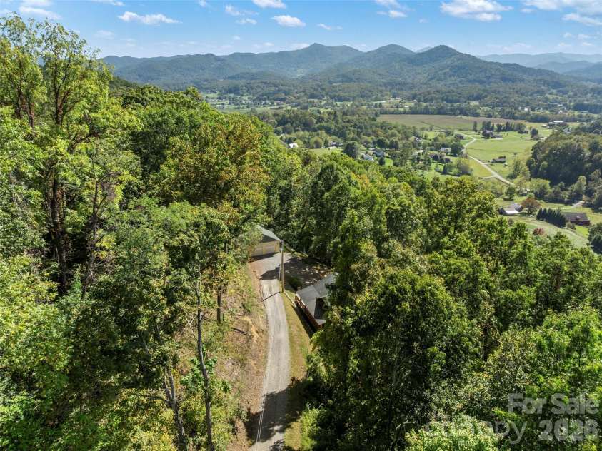 88 Brown Bear Way, Waynesville, NC 28786.  MLS# CAR4307371, YatesRealty ID 2046. 