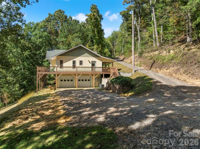 88 Brown Bear Way, Waynesville, NC 28786.  MLS# CAR4307371, YatesRealty ID 2046. 