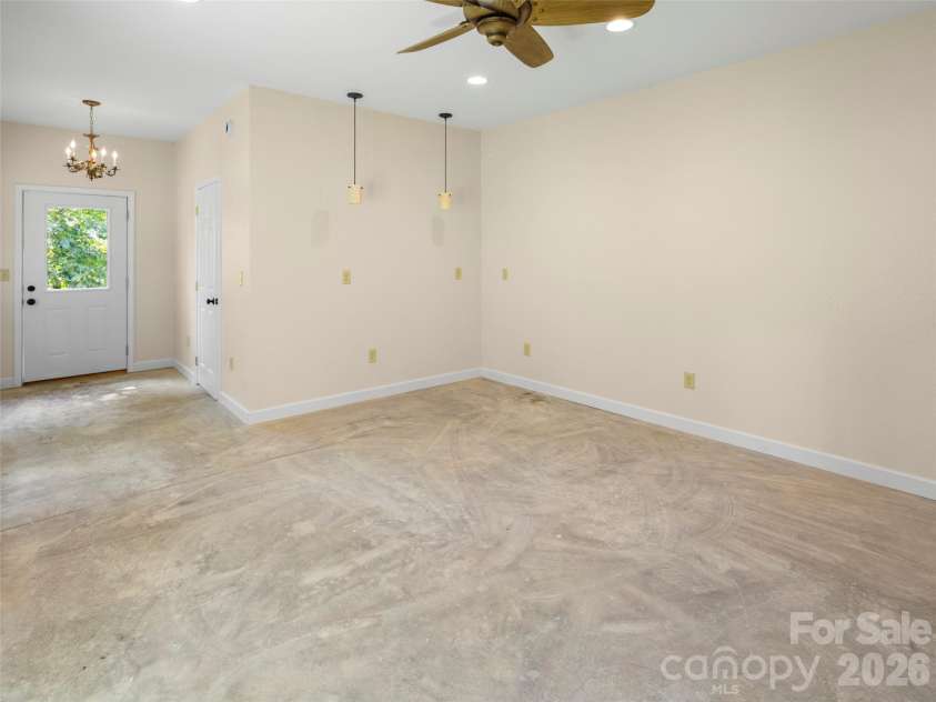 88 Brown Bear Way, Waynesville, NC 28786.  MLS# CAR4307371, YatesRealty ID 2046. Studio in Detached Garage