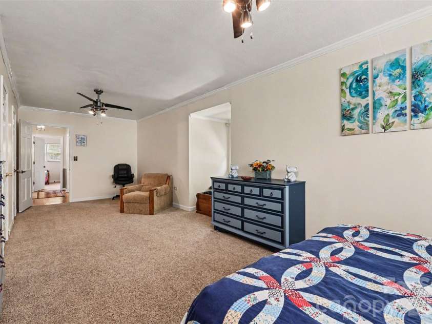 1339 Carmen Lane, Gastonia, NC 28054.  MLS# CAR4392619, YatesRealty ID 20460. 
