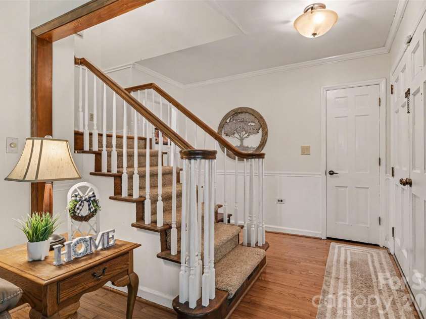 1339 Carmen Lane, Gastonia, NC 28054.  MLS# CAR4392619, YatesRealty ID 20460. 
