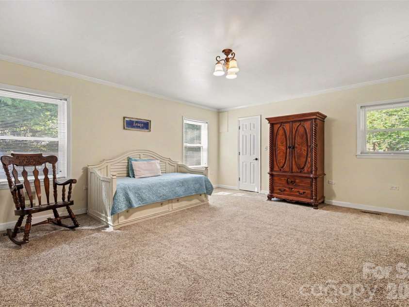 1339 Carmen Lane, Gastonia, NC 28054.  MLS# CAR4392619, YatesRealty ID 20460. 