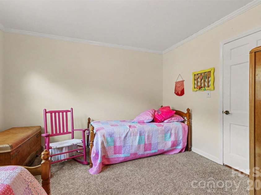 1339 Carmen Lane, Gastonia, NC 28054.  MLS# CAR4392619, YatesRealty ID 20460. 