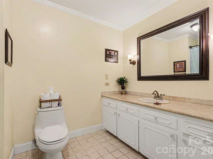 1339 Carmen Lane, Gastonia, NC 28054.  MLS# CAR4392619, YatesRealty ID 20460. 