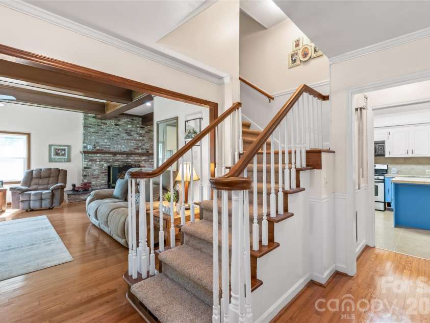 1339 Carmen Lane, Gastonia, NC 28054.  MLS# CAR4419976, YatesRealty ID 20460. 