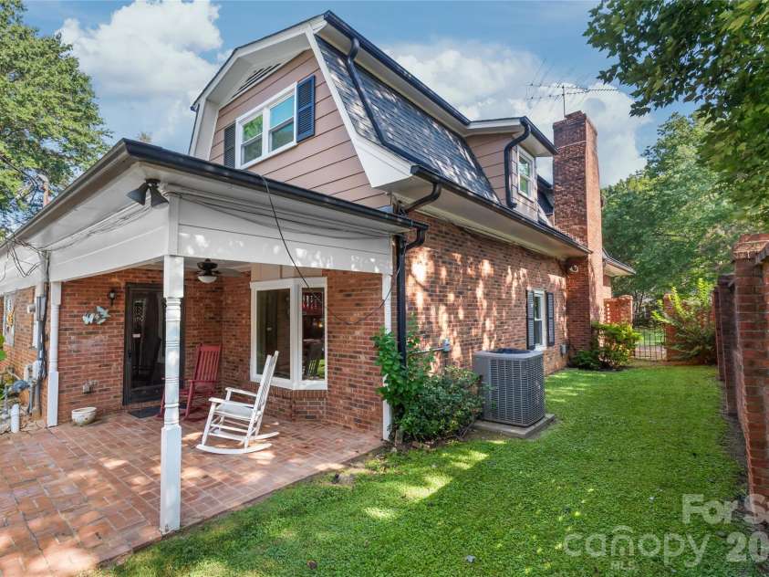 1339 Carmen Lane, Gastonia, NC 28054.  MLS# CAR4419976, YatesRealty ID 20460. 