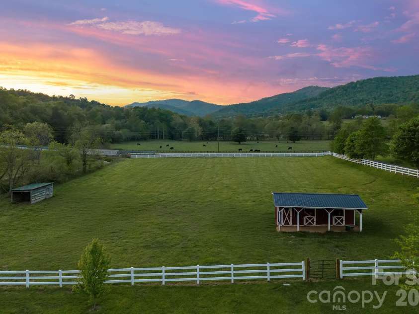 9 Whispering Meadows Drive, Fairview, NC 28730.  MLS# CAR4387504, YatesRealty ID 20461. 