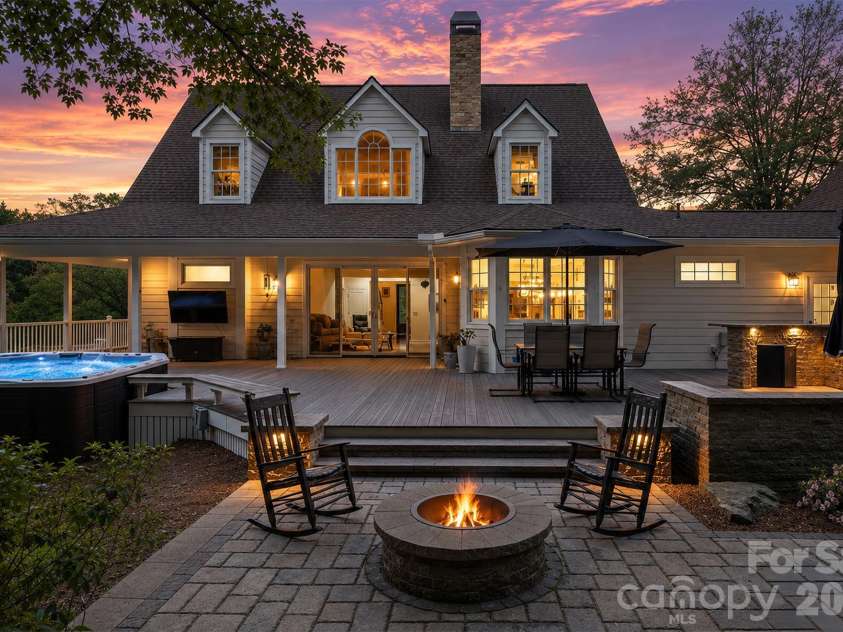 9 Whispering Meadows Drive, Fairview, NC 28730.  MLS# CAR4387504, YatesRealty ID 20461. 