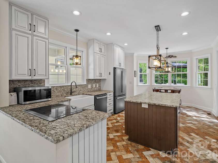 9 Whispering Meadows Drive, Fairview, NC 28730.  MLS# CAR4387504, YatesRealty ID 20461. 