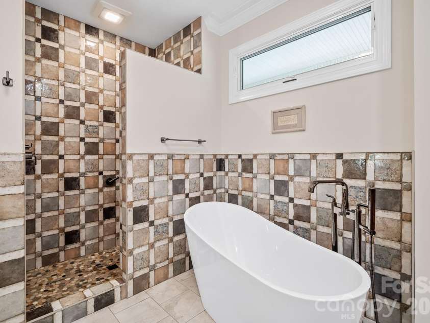 9 Whispering Meadows Drive, Fairview, NC 28730.  MLS# CAR4387504, YatesRealty ID 20461. 