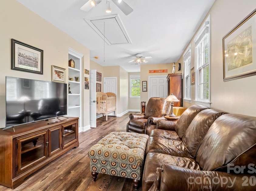9 Whispering Meadows Drive, Fairview, NC 28730.  MLS# CAR4387504, YatesRealty ID 20461. 