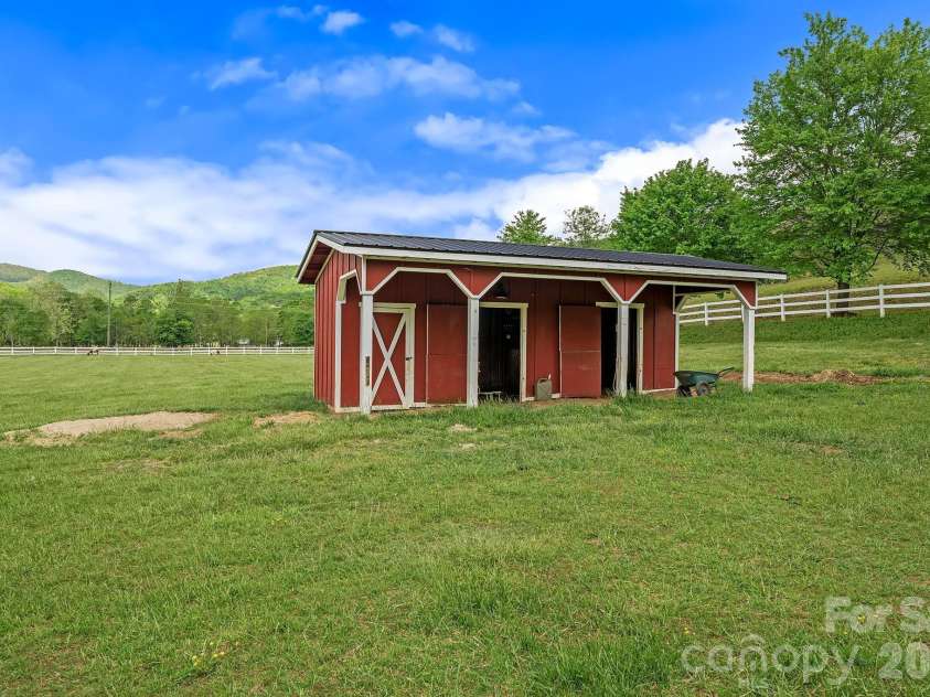 9 Whispering Meadows Drive, Fairview, NC 28730.  MLS# CAR4387504, YatesRealty ID 20461. 