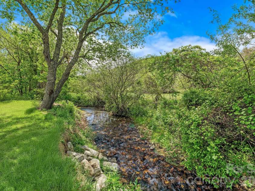 9 Whispering Meadows Drive, Fairview, NC 28730.  MLS# CAR4387504, YatesRealty ID 20461. 