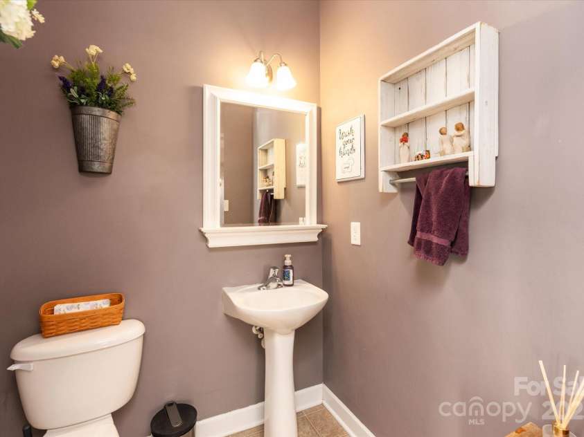 3216 Bridgewick Road, Waxhaw, NC 28173.  MLS# CAR4223105, YatesRealty ID 20462. 