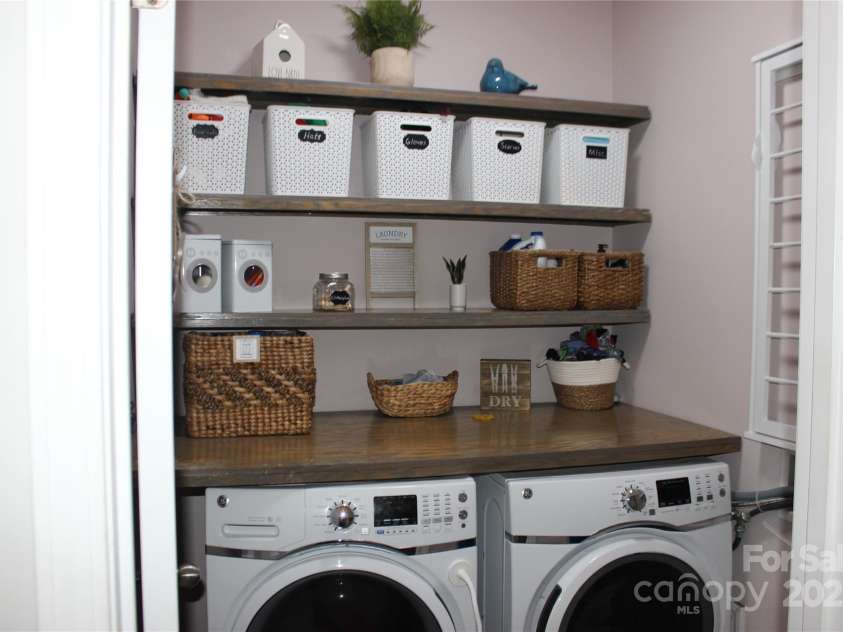 3216 Bridgewick Road, Waxhaw, NC 28173.  MLS# CAR4223105, YatesRealty ID 20462. Laundry room