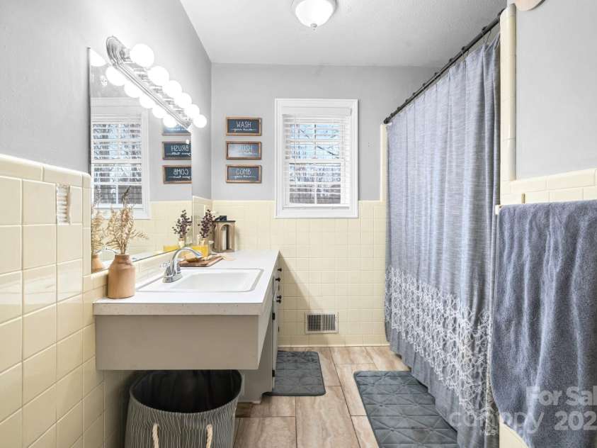 104 Pop Davis Road, Taylorsville, NC 28681.  MLS# CAR4229007, YatesRealty ID 20463. 