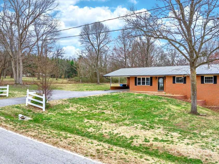 104 Pop Davis Road, Taylorsville, NC 28681.  MLS# CAR4229007, YatesRealty ID 20463. 