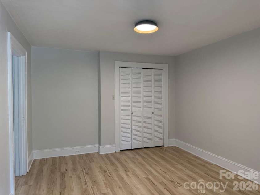 1431 3rd Street Place, Hickory, NC 28601.  MLS# CAR4372939, YatesRealty ID 20464. 
