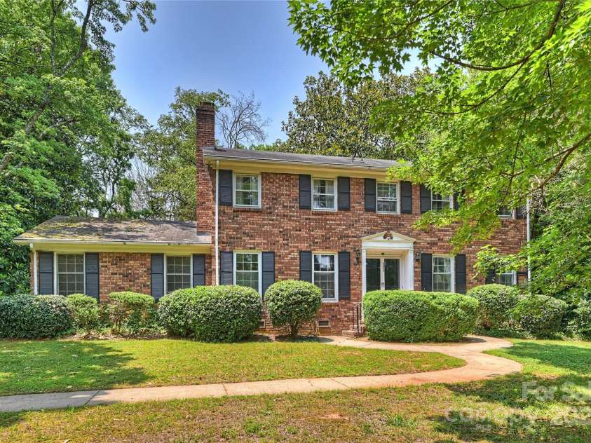 6434 Sardis Road, Charlotte, NC 28270.  MLS# CAR4267166, YatesRealty ID 20464. 