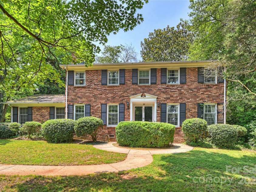 6434 Sardis Road, Charlotte, NC 28270.  MLS# CAR4267166, YatesRealty ID 20464. 