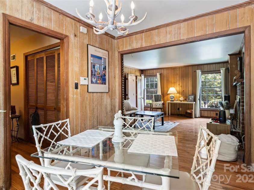 6434 Sardis Road, Charlotte, NC 28270.  MLS# CAR4267166, YatesRealty ID 20464. 