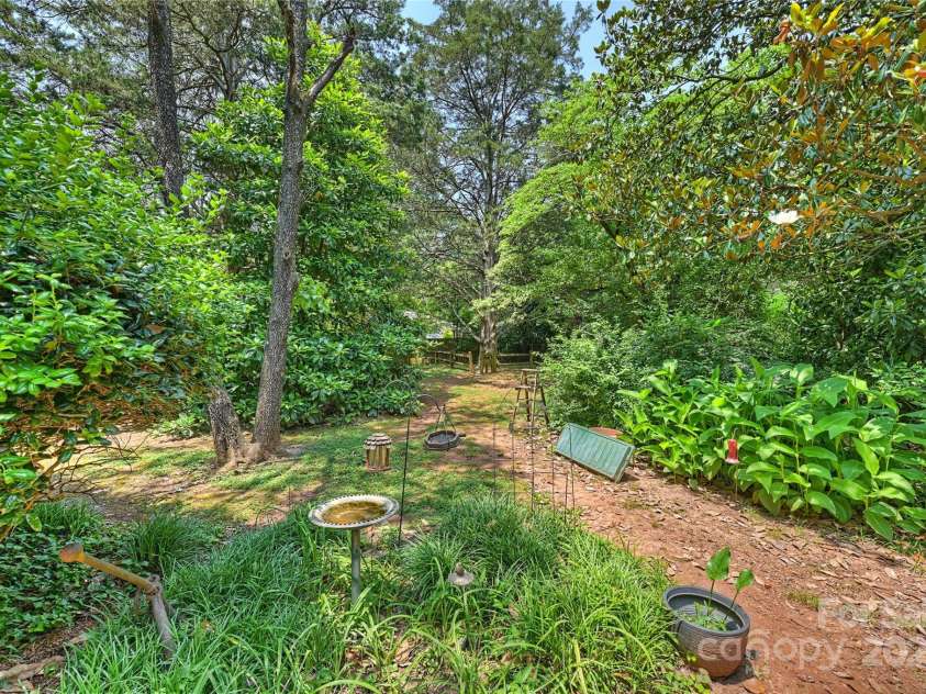 6434 Sardis Road, Charlotte, NC 28270.  MLS# CAR4267166, YatesRealty ID 20464. 
