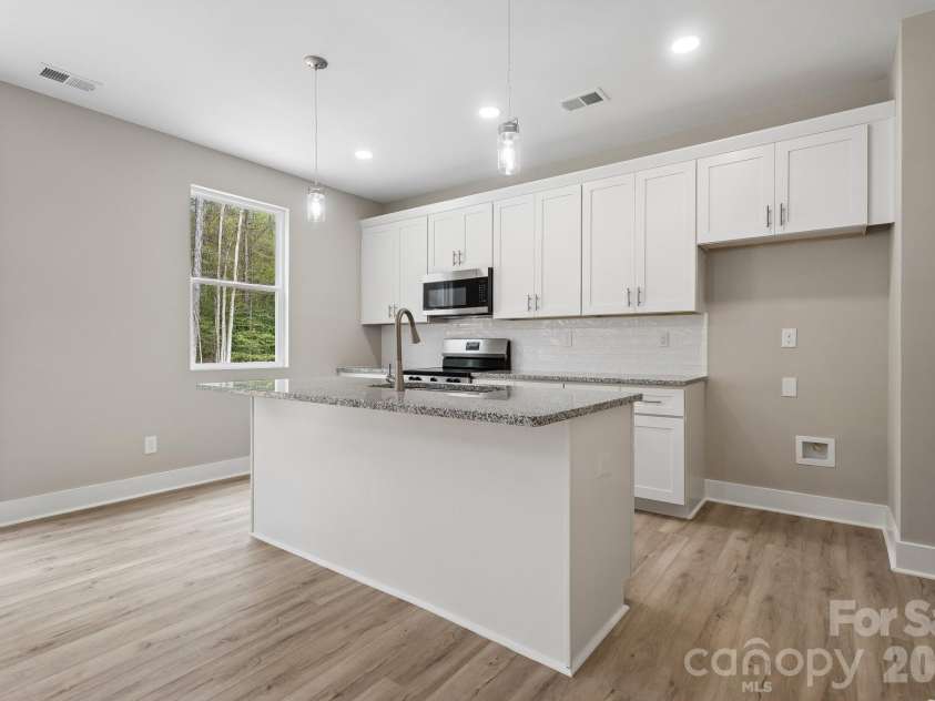 305 Mainsail Road, Salisbury, NC 28146.  MLS# CAR4343116, YatesRealty ID 20465. Kitchen