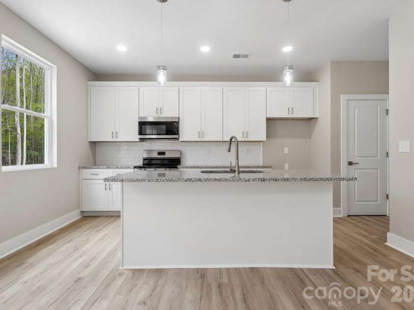 305 Mainsail Road, Salisbury, NC 28146.  MLS# CAR4343116, YatesRealty ID 20465. Kitchen