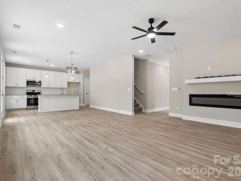 305 Mainsail Road, Salisbury, NC 28146.  MLS# CAR4343116, YatesRealty ID 20465. Living Room