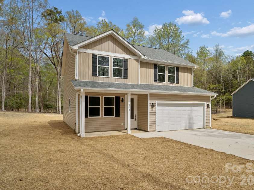 305 Mainsail Road, Salisbury, NC 28146.  MLS# CAR4343116, YatesRealty ID 20465. Welcome!