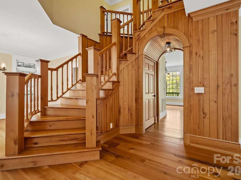 22 Lone Coyote Ridge, Fletcher, NC 28732.  MLS# CAR4370129, YatesRealty ID 20467. 