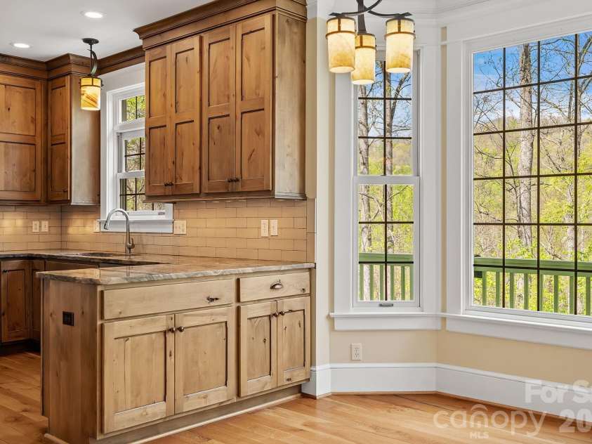 22 Lone Coyote Ridge, Fletcher, NC 28732.  MLS# CAR4370129, YatesRealty ID 20467. 