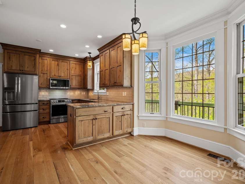 22 Lone Coyote Ridge, Fletcher, NC 28732.  MLS# CAR4370129, YatesRealty ID 20467. 