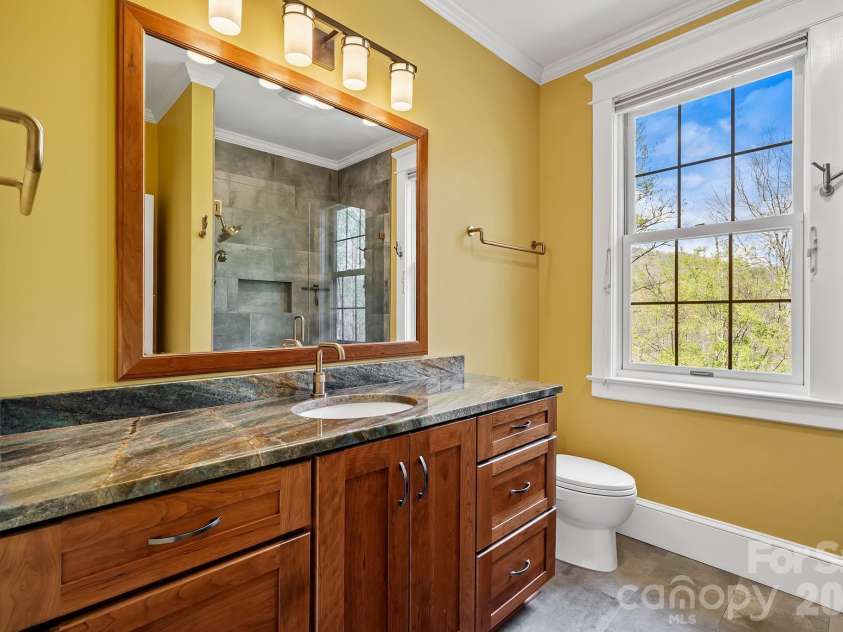 22 Lone Coyote Ridge, Fletcher, NC 28732.  MLS# CAR4370129, YatesRealty ID 20467. 