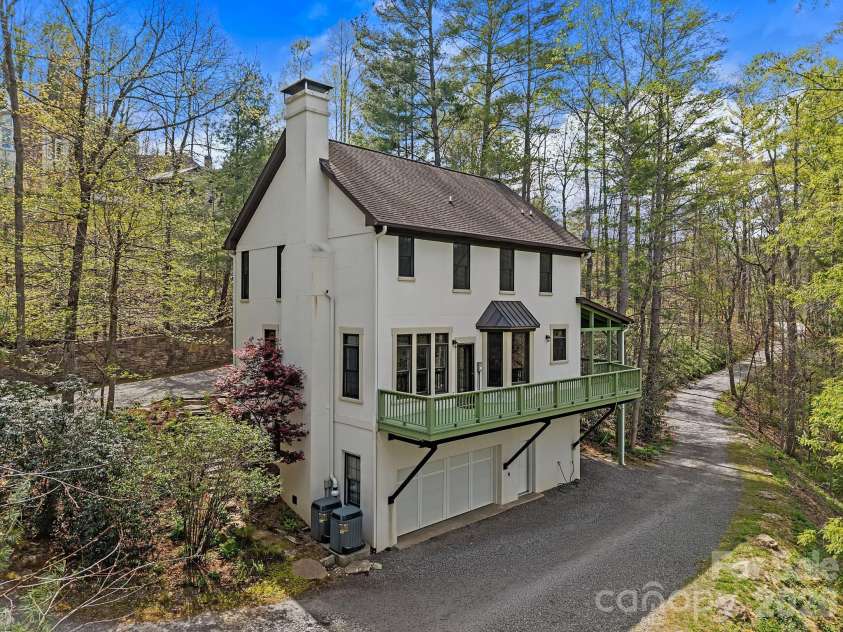 22 Lone Coyote Ridge, Fletcher, NC 28732.  MLS# CAR4370129, YatesRealty ID 20467. 