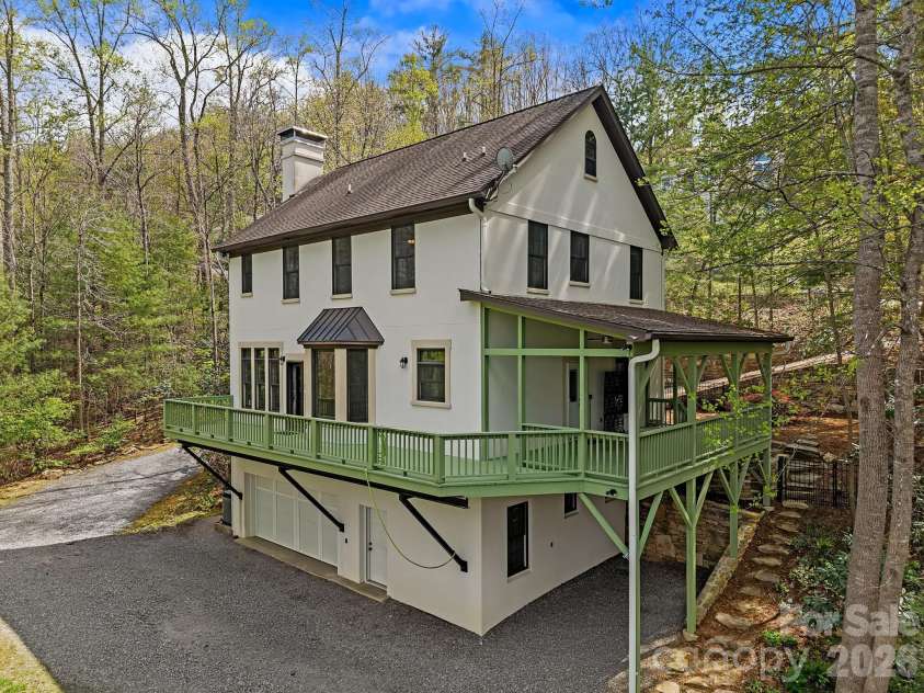 22 Lone Coyote Ridge, Fletcher, NC 28732.  MLS# CAR4370129, YatesRealty ID 20467. 