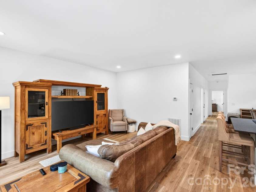 116 Arnold Road, Asheville, NC 28805.  MLS# CAR4380493, YatesRealty ID 20468. Open Concept Layout