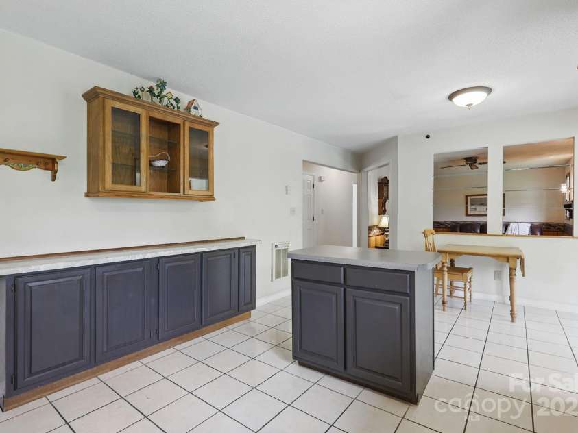 137 Clint Lewis Road, Boone, NC 28607.  MLS# CAR4248137, YatesRealty ID 20469. 