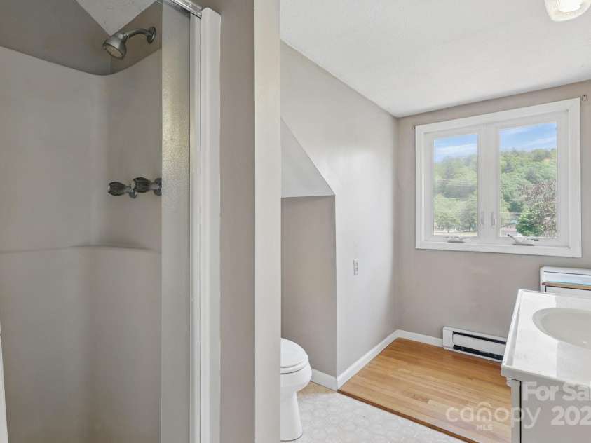 137 Clint Lewis Road, Boone, NC 28607.  MLS# CAR4248137, YatesRealty ID 20469. 